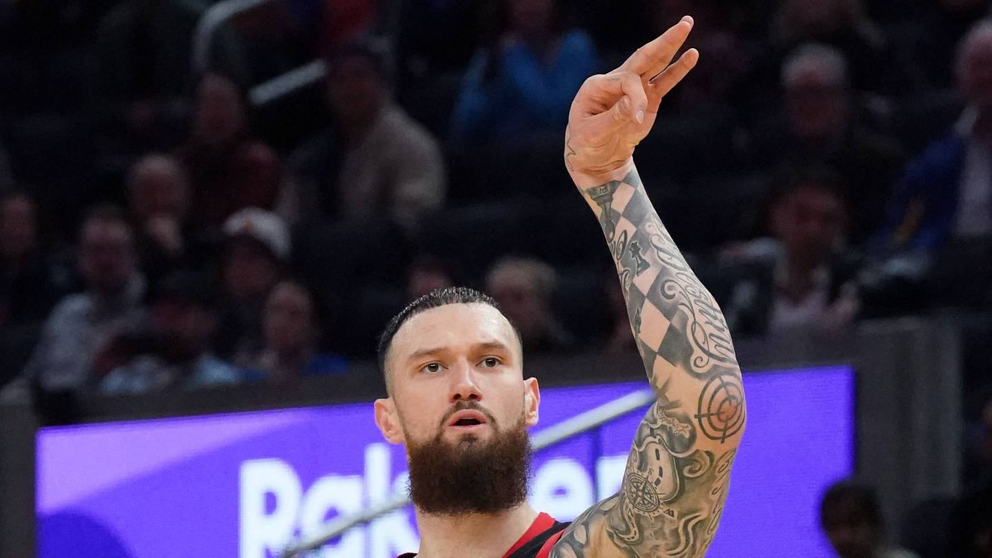 New Lakers Forward Mamukelashvili Channels Kobe, Vows to Shoot for Doncic