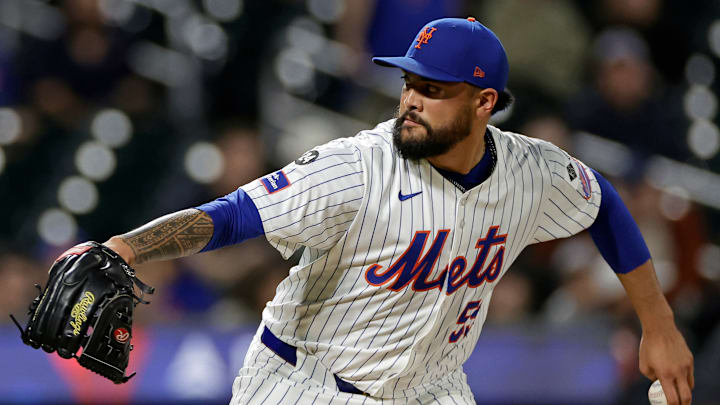 If Sean Manaea has his best stuff on Tuesday, Carlos Mendoza needs to trust him to go deep into Game 3.