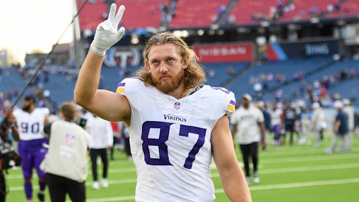 Nov 17, 2024; Nashville, Tennessee, USA; Minnesota Vikings tight end T.J. Hockenson (87) waves to the crowd against the Tennessee Titans during the second half at Nissan Stadium. Nov 17, 2024; Nashville, Tennessee, USA; Minnesota Vikings tight end T.J. Hockenson (87) waves to the crowd against the Tennessee Titans during the second half at Nissan Stadium.
