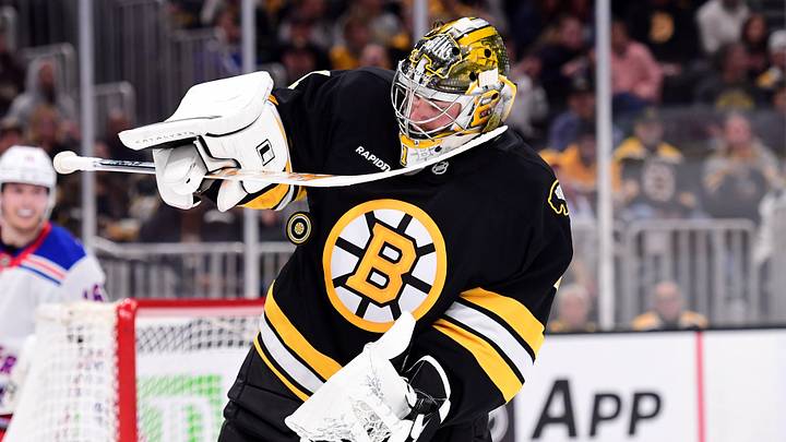 Sep 29, 2026; Boston, Massachusetts, USA; Boston Bruins goaltender Jeremy Swayman (1) drops the puck into his glove during the second period against the New York Rangers at TD Garden. Mandatory Credit: Bob DeChiara-Imagn Images Sep 29, 2026; Boston, Massachusetts, USA; Boston Bruins goaltender Jeremy Swayman (1) drops the puck into his glove during the second period against the New York Rangers at TD Garden. Mandatory Credit: Bob DeChiara-Imagn Images