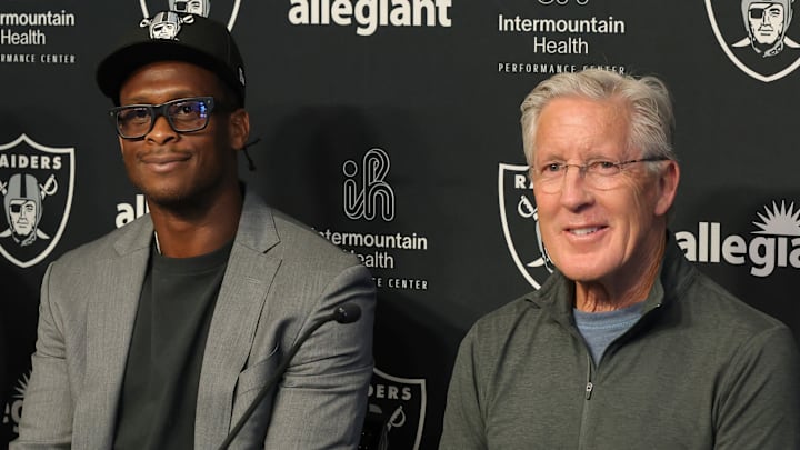 Las Vegas Raiders Introduce Geno Smith