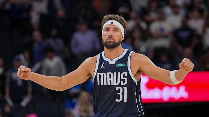 Dallas Mavericks guard Klay Thompson (31) against the Minnesota Timberwolves in the fourth quarter at Target Center. 