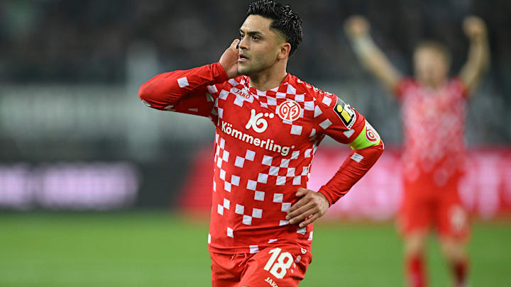 Borussia Mönchengladbach v 1. FSV Mainz 05 - Bundesliga