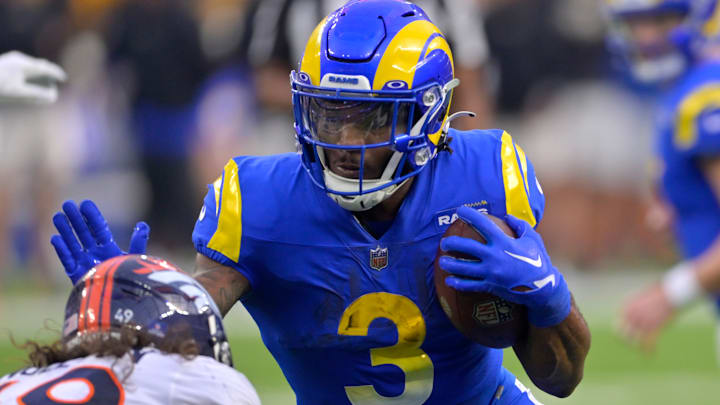 Denver Broncos v Los Angeles Rams