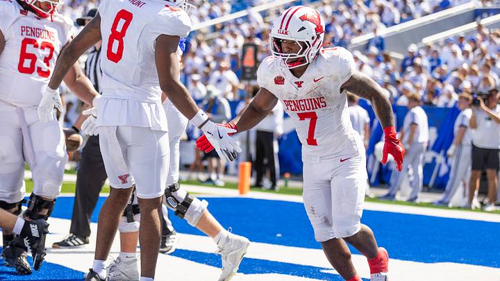 Youngstown State Penguins running back Jaden Gilbert (7) Youngstown State Penguins running back Jaden Gilbert (7)