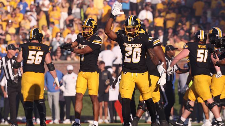 Oct 3, 2026; Columbia, Missouri, USA; Missouri Tigers running back Jamal Roberts (20) reacts after scoring a touchdown in the third quarter against the Florida Gators at Faurot Field at Memorial Stadium. Mandatory Credit: William Purnell-Imagn Images Oct 3, 2026; Columbia, Missouri, USA; Missouri Tigers running back Jamal Roberts (20) reacts after scoring a touchdown in the third quarter against the Florida Gators at Faurot Field at Memorial Stadium. Mandatory Credit: William Purnell-Imagn Images