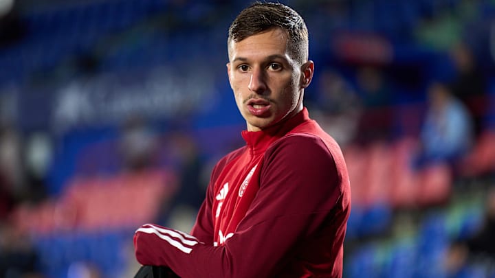 Granada's Bryan Zaragoza open to joining Bayern Munich before end of winter transfer window.