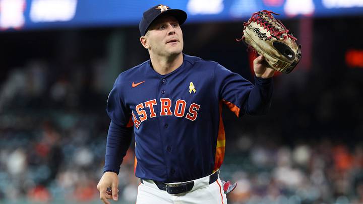 Sep 6, 2026; Houston, Texas, USA; Houston Astros center fielder Daulton Varsho (18) jogs off the field before the game against the Arizona Diamondbacks at Daikin Park. Mandatory Credit: Troy Taormina-Imagn Images Sep 6, 2026; Houston, Texas, USA; Houston Astros center fielder Daulton Varsho (18) jogs off the field before the game against the Arizona Diamondbacks at Daikin Park. Mandatory Credit: Troy Taormina-Imagn Images