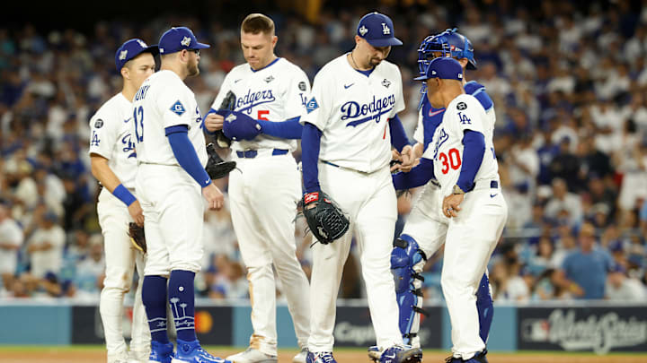 World Series - Toronto Blue Jays v Los Angeles Dodgers - Game Five World Series - Toronto Blue Jays v Los Angeles Dodgers - Game Five