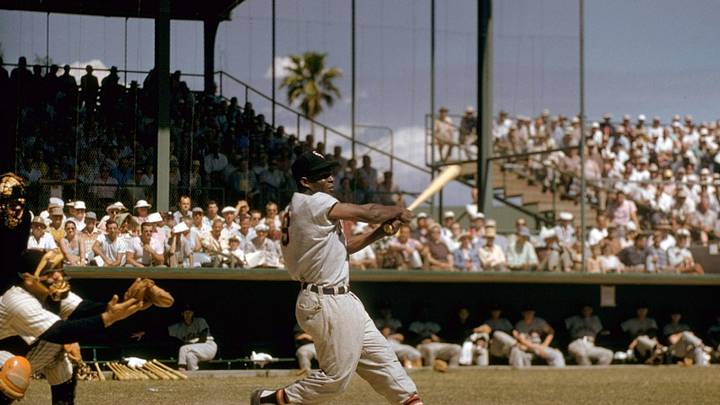 Minnie Monoso (9), de los Chicago White Sox, al bate ante los New York Yankees durante el juego de spring training, el 18 de marzo de 1956. Minnie Monoso (9), de los Chicago White Sox, al bate ante los New York Yankees durante el juego de spring training, el 18 de marzo de 1956.