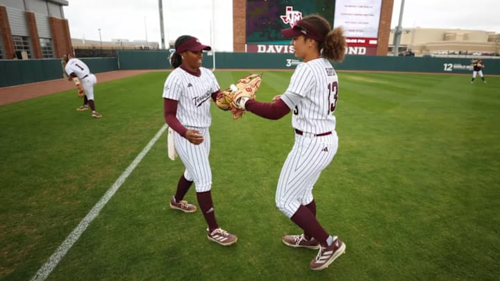 Koko Wooley and Amari Harper prepare for their matchup against the Alabama Crimson Tide Koko Wooley and Amari Harper prepare for their matchup against the Alabama Crimson Tide