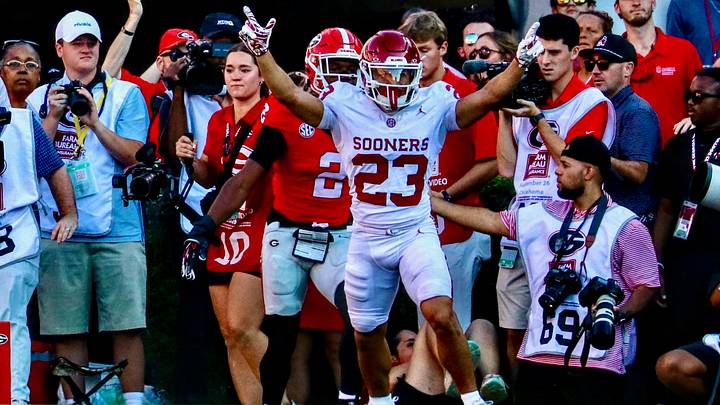 Oklahoma defensive back Eli Bowen celebrates after breaking up a pass against Georgia. Oklahoma defensive back Eli Bowen celebrates after breaking up a pass against Georgia.