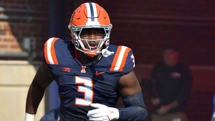 Oct 12, 2024; Champaign, Illinois, USA;  Illinois Fighting Illini linebacker Alec Bryant (3) before game against the Purdue Boilermakers at Memorial Stadium. Mandatory Credit: Ron Johnson-Imagn Images