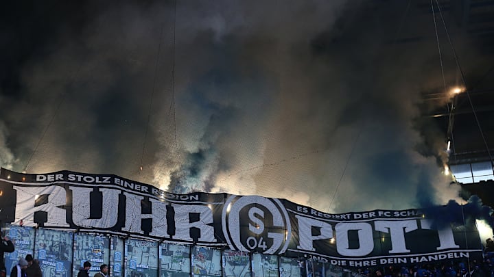 Ausschreitungen bei Schalke 04 vs. Rostock Ausschreitungen bei Schalke 04 vs. Rostock