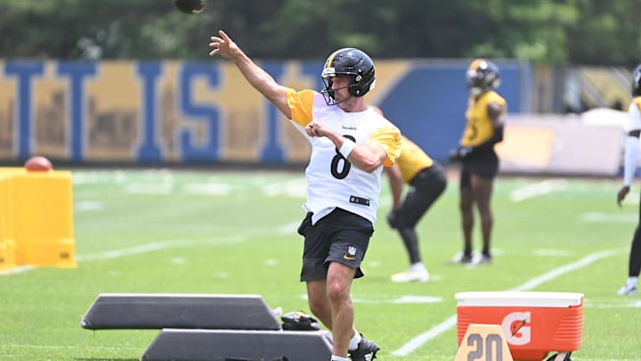 Jun 10, 2025; Pittsburgh, PA, USA;  Pittsburgh Steelers quarterback Aaron Rodgers (8) during minicamp at their South Side facility. Mandatory Credit: Philip G. Pavely-Imagn Images
