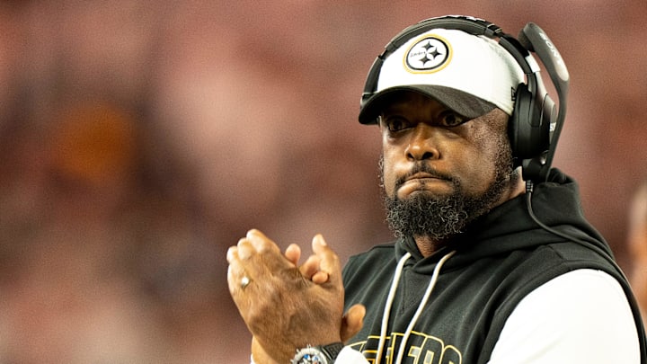 Pittsburgh Steelers head coach Mike Tomlin reacts before the NFL game between the Cincinnati Bengals and Pittsburgh Steelers at Paycor Stadium in Cincinnati on Oct. 16, 2025. Pittsburgh Steelers head coach Mike Tomlin reacts before the NFL game between the Cincinnati Bengals and Pittsburgh Steelers at Paycor Stadium in Cincinnati on Oct. 16, 2025.