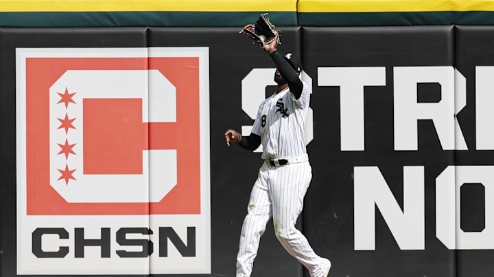 Aug 24, 2025; Chicago, Illinois, USA; Chicago White Sox center fielder Luis Robert Jr. (88) catches a final fly out ball hit by Minnesota Twins left fielder Austin Martin during the ninth inning at Rate Field. Mandatory Credit: Kamil Krzaczynski-Imagn Images