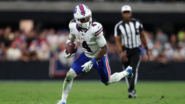 Oct 18, 2026; Paradise, Nevada, USA; Buffalo Bills running back James Cook III (4) runs with the ball in the fourth quarter against the Las Vegas Raiders at Allegiant Stadium. Mandatory Credit: David Brytus-Imagn Images Oct 18, 2026; Paradise, Nevada, USA; Buffalo Bills running back James Cook III (4) runs with the ball in the fourth quarter against the Las Vegas Raiders at Allegiant Stadium. Mandatory Credit: David Brytus-Imagn Images