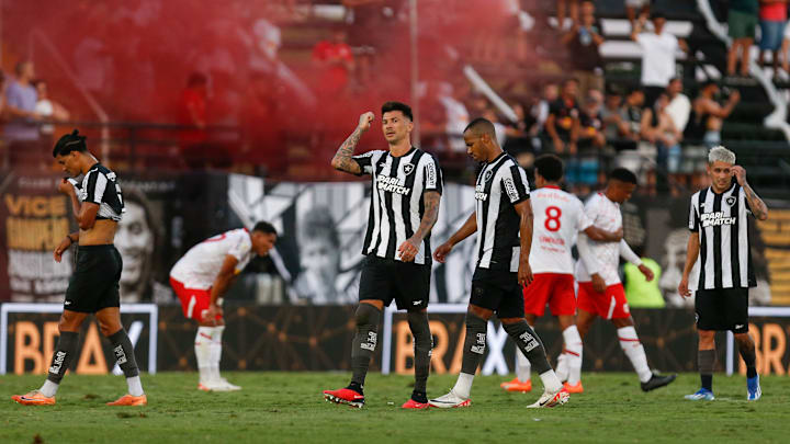 Botafogo ficou no empate por 2 a 2 contra o Bragantino Botafogo ficou no empate por 2 a 2 contra o Bragantino