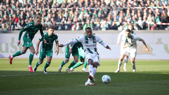 Alassane Plea traf früh vom Punkt