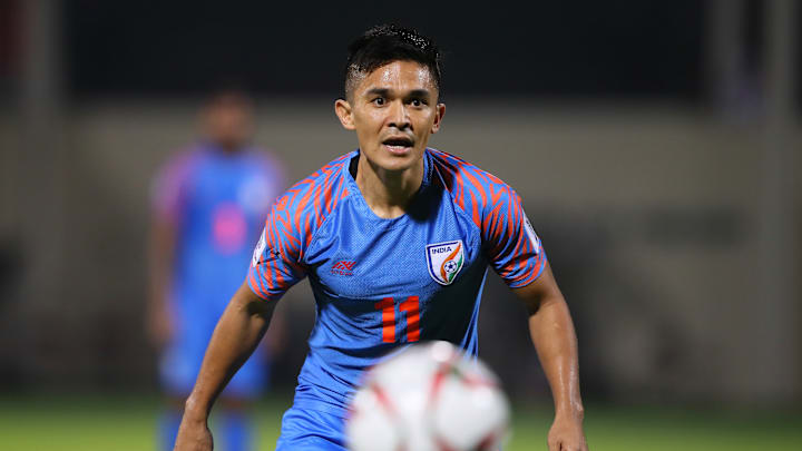 El fútbol llega a todas las partes del mundo y hay futbolistas que no conocemos pero son estrellas en su país