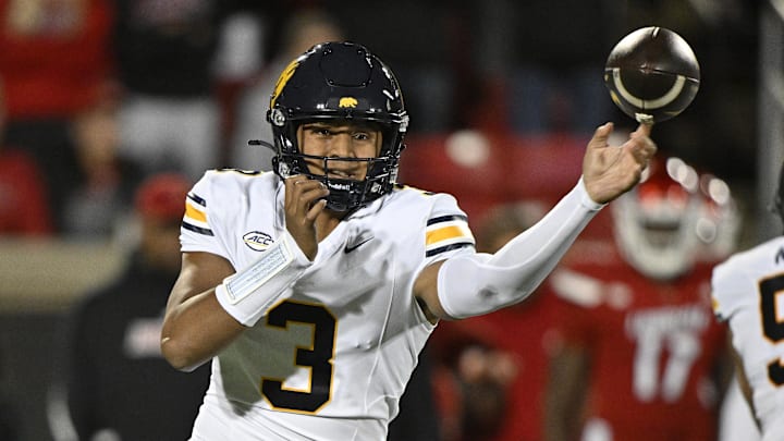 Cal quarterback Jaron-Keawe Sagapolutele Cal quarterback Jaron-Keawe Sagapolutele