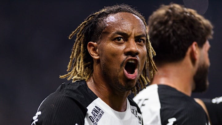 Carrillo é titular incontestável do Timão