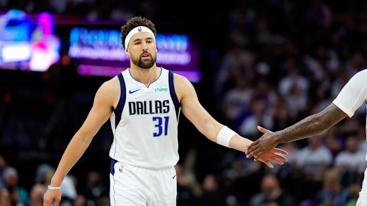 Apr 16, 2025; Sacramento, California, USA; Dallas Mavericks guard Klay Thompson (31) celebrates with teammates after scoring a basket during the second quarter against the Sacramento Kings at Golden 1 Center. Mandatory Credit: Sergio Estrada-Imagn Images Apr 16, 2025; Sacramento, California, USA; Dallas Mavericks guard Klay Thompson (31) celebrates with teammates after scoring a basket during the second quarter against the Sacramento Kings at Golden 1 Center. Mandatory Credit: Sergio Estrada-Imagn Images