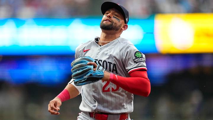 Aug 5, 2026; Milwaukee, Wisconsin, USA; Minnesota Twins second baseman Royce Lewis (23) reacts after committing a fielding error during the second inning against the Milwaukee Brewers at American Family Field. Mandatory Credit: Jeff Hanisch-Imagn Images Aug 5, 2026; Milwaukee, Wisconsin, USA; Minnesota Twins second baseman Royce Lewis (23) reacts after committing a fielding error during the second inning against the Milwaukee Brewers at American Family Field. Mandatory Credit: Jeff Hanisch-Imagn Images