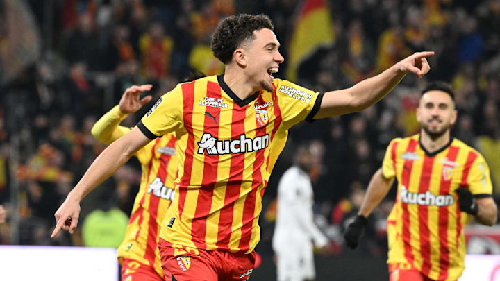 Neil El Aynaoui débute dans ce match. Neil El Aynaoui débute dans ce match.