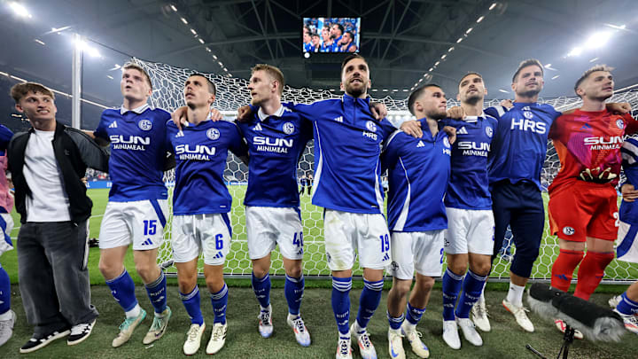 FC Schalke 04 v Eintracht Braunschweig - 2. Bundesliga