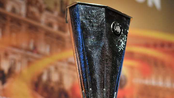 FBL-EUR-C3-DRAW-TROPHY FBL-EUR-C3-DRAW-TROPHY