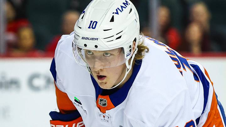 Jan 17, 2026; Calgary, Alberta, CAN; New York Islanders right wing Simon Holmstrom (10) against the Calgary Flames during the third period at Scotiabank Saddledome. Mandatory Credit: Sergei Belski-Imagn Images