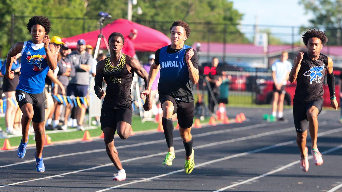 300 Hurdles Deliver Fireworks as Kansas State Track Meet Opens in Wichita; Sprint Stars Also Take Center Stage