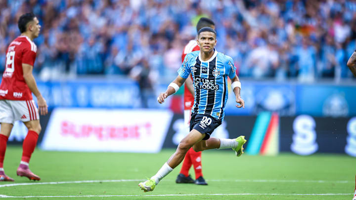 Atacante marcou gol no Gre-Nal de domingo Atacante marcou gol no Gre-Nal de domingo