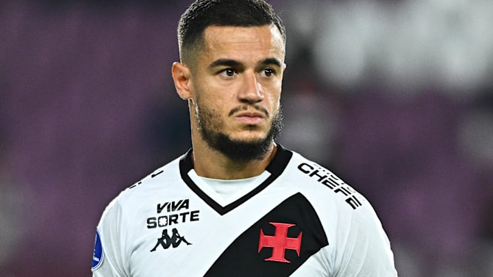 Coutinho deve seguir no Vasco da Gama para o segundo semestre de 2025