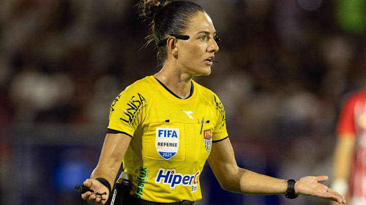 Daiane Muniz comandou partida contra o São Paulo
