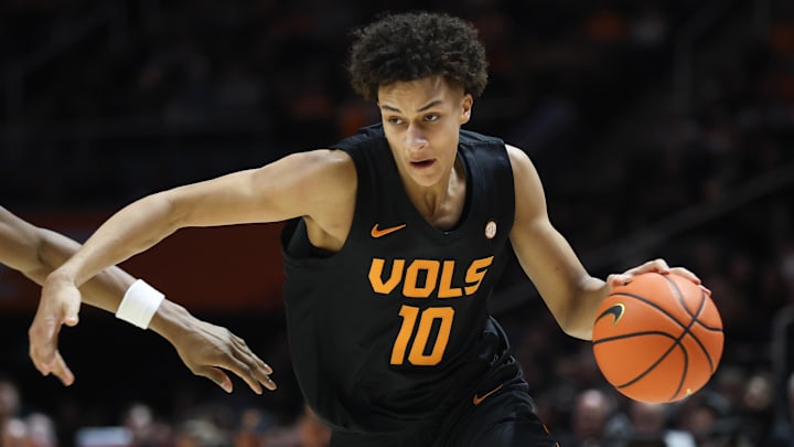 Feb 14, 2026; Knoxville, Tennessee, USA; Tennessee Volunteers forward Nate Ament (10) moves the ball against the Louisiana State Tigers during the first half at Thompson-Boling Arena at Food City Center. Mandatory Credit: Randy Sartin-Imagn Images Feb 14, 2026; Knoxville, Tennessee, USA; Tennessee Volunteers forward Nate Ament (10) moves the ball against the Louisiana State Tigers during the first half at Thompson-Boling Arena at Food City Center. Mandatory Credit: Randy Sartin-Imagn Images