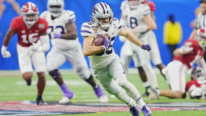 Dec 31, 2022; New Orleans, LA, USA; Kansas State Wildcats wide receiver Kade Warner (85) runs the ball against Alabama in the Sugar Bowl.