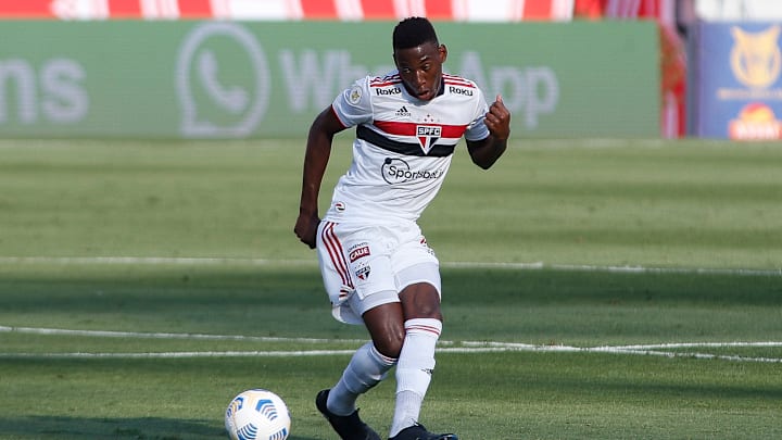 Vasco ofereceu R$ 16 milhões para tirar Léo Pelé do São Paulo