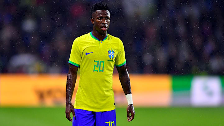 Vinicius Jr et le Brésil arborent un maillot noir contre la Guinée