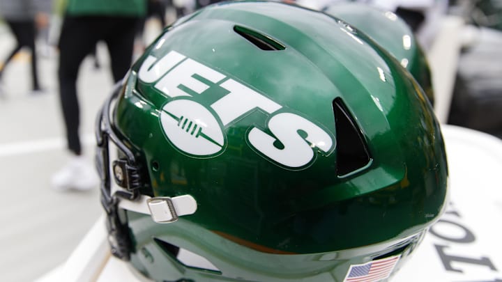 Oct 16, 2022; Green Bay, Wisconsin, USA;  General view of a New York Jets helmet during the game against the Green Bay Packers at Lambeau Field. Mandatory Credit: Jeff Hanisch-Imagn Images