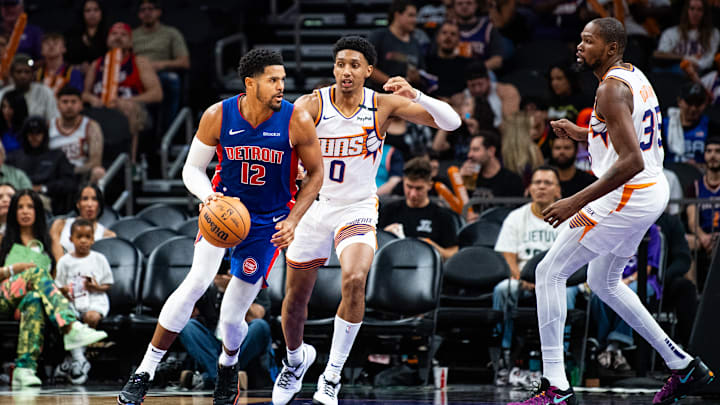 Detroit Pistons v Phoenix Suns