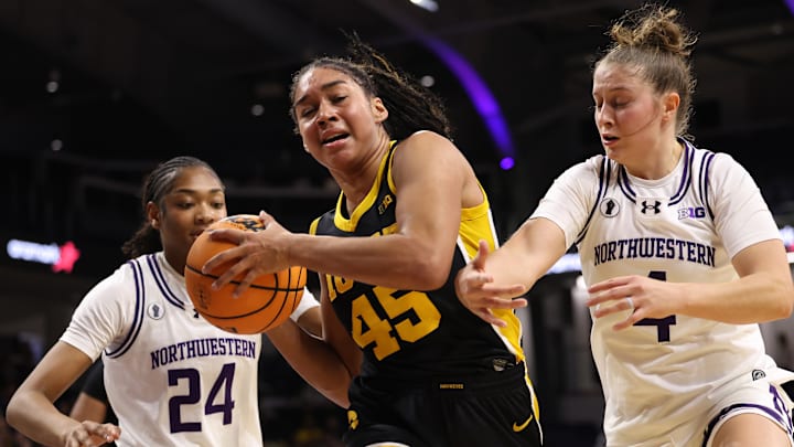 Iowa v Northwestern Iowa v Northwestern