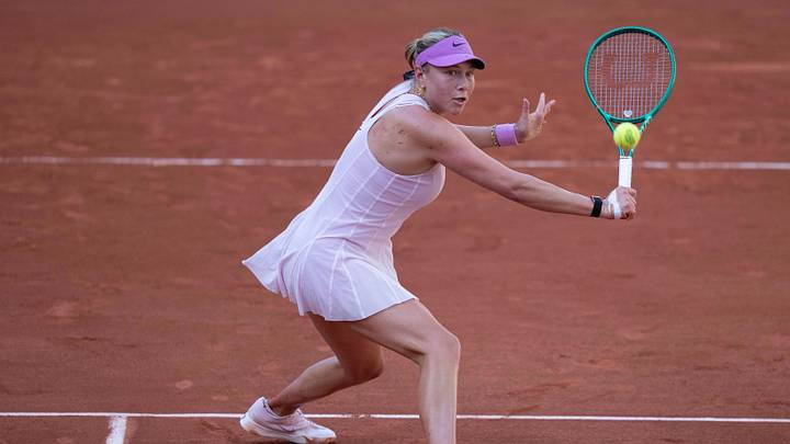 Amanda Anisimova is a -580 favorite against Julia Grabher in the second round at Roland Garros. Amanda Anisimova is a -580 favorite against Julia Grabher in the second round at Roland Garros.
