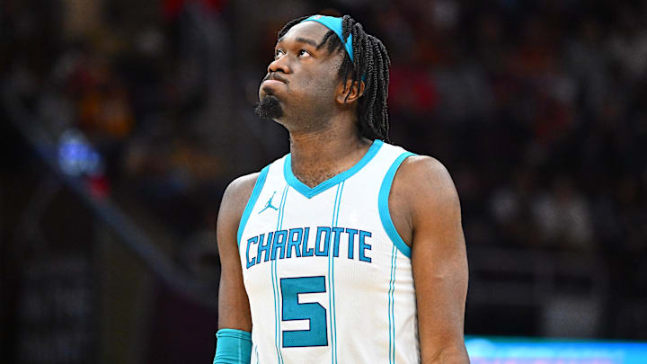 Los Lakers cancelaron el cambio con los Charlotte Hornets por Mark Williams ya que el centro no pasó las pruebas físicas