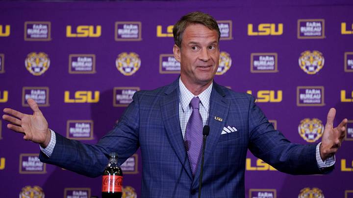 Dec 1, 2025; Baton Rouge, LA, USA; LSU new head coach Lane Kiffin speaks at South Stadium Club at Tiger Stadium. Mandatory Credit: Matthew Hinton-Imagn Images Dec 1, 2025; Baton Rouge, LA, USA; LSU new head coach Lane Kiffin speaks at South Stadium Club at Tiger Stadium. Mandatory Credit: Matthew Hinton-Imagn Images