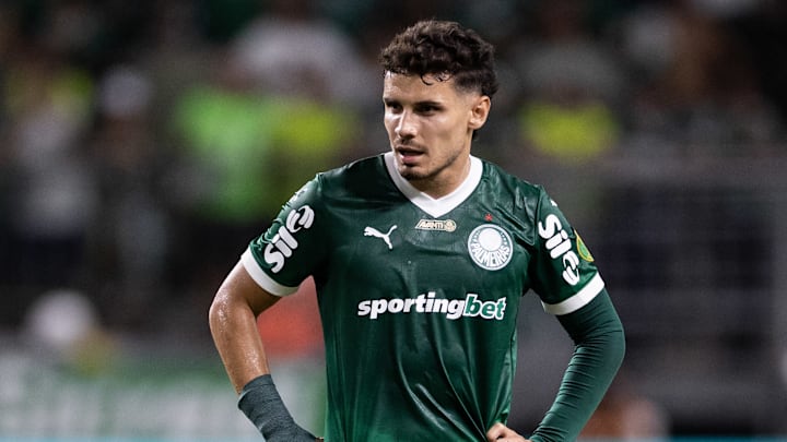 Raphael Veiga não aproveitou oportunidade diante do Corinthians