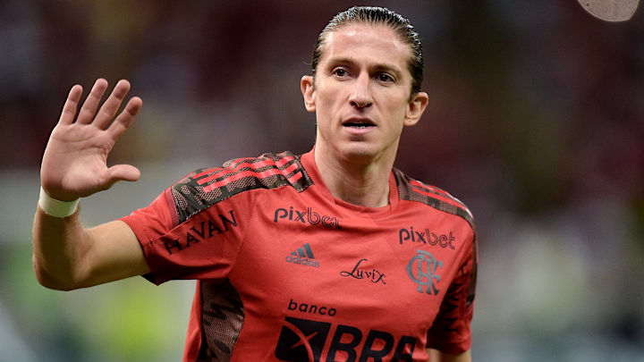 Filipe Luís, com lesão confirmada, está fora da partida contra o Altos-PI Filipe Luís, com lesão confirmada, está fora da partida contra o Altos-PI