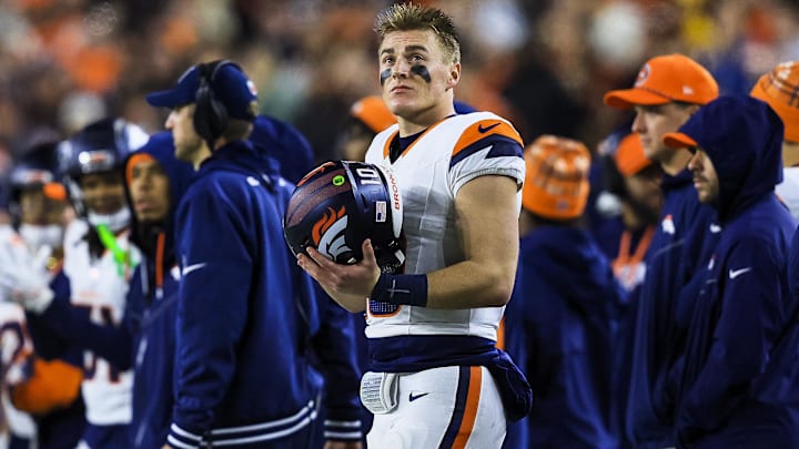Dec 28, 2024; Cincinnati, Ohio, USA; Denver Broncos quarterback Bo Nix (10) stands on the sidelines during the second half against the Cincinnati Bengals at Paycor Stadium. Dec 28, 2024; Cincinnati, Ohio, USA; Denver Broncos quarterback Bo Nix (10) stands on the sidelines during the second half against the Cincinnati Bengals at Paycor Stadium.